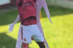 妙?。∏蛎愿鶕?jù)球員人物特點(diǎn)，做出經(jīng)典還原裝置