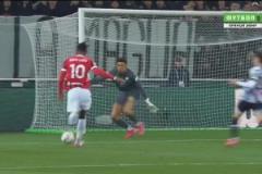 米蘭4-0鎖定勝局！亞伯拉罕送妙傳，萊奧助攻賴因德斯撞射破門！