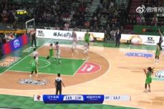 大心臟！張鎮(zhèn)麟接球冒著被反打的風(fēng)險 果斷三分飆中殺死比賽！！