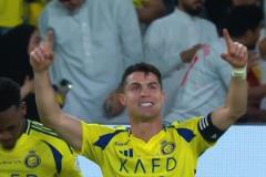 歷史級別的射術(shù)！多角度看C羅暴力凌空世界波直掛球門死角