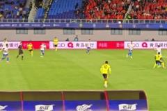 現(xiàn)場實拍王大雷一招舉火燒天，怒撲張維修單刀射門