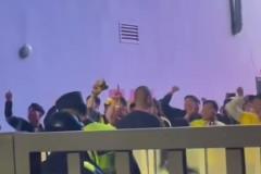 青島西海岸球迷怒罵泰山球迷：干死魯能！