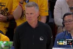 脾氣真大！楊瀚森勸威瑟斯龐冷靜，反被一肘推開