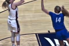 技術(shù)動(dòng)作堪比男籃！WNBA狀元佩奇打球真的有點(diǎn)東西