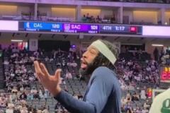 殺人誅心濃眉與國(guó)王球迷飆垃圾話：你趕緊走吧，不然要堵車咯