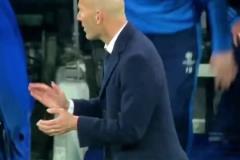 三連冠之路！16年歐冠C羅伯納烏上演帽子戲法！皇馬3-2逆轉(zhuǎn)狼堡！