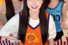 女主播小太陽生娃后回歸崗位，備戰(zhàn)季后賽了