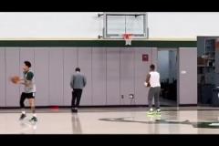 醫(yī)學(xué)奇跡！利拉德血栓已痊愈 今日進(jìn)行訓(xùn)練后加練罰球