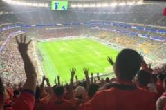 揭傷疤！泰山球迷用手比并高呼4：4