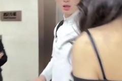 有丶好看！求拍照的小姐姐把于德豪給驚艷住了