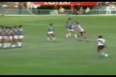 不助跑發(fā)任意球的狠人！珍藏影像：羅伯托迪亞米特的任意球集錦！