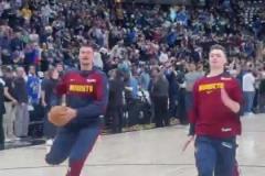 保留節(jié)目！威少一看約老師起速了 送上球領(lǐng)人長(zhǎng)傳