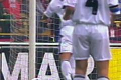 當(dāng)年外星人這一扣看的小將薩內(nèi)蒂心潮澎湃