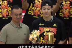 沒職業(yè)前景曾被退隊，楊舒予在姐姐特訓下，終成總決賽MVP！