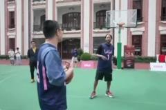 結(jié)果沒進(jìn)！徐靜雨面對(duì)羅斯咔咔就是背打往里懟~