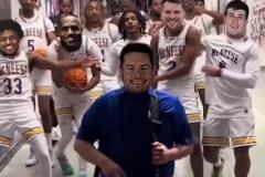 大比分扳成1-1！美媒P圖：三巨頭+布朗尼率隊(duì)?wèi)c祝勝利