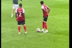 預(yù)訂普斯卡什？年度最狡猾任意球誕生！創(chuàng)意、腳法都10分！