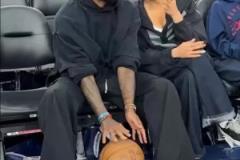 歐文攜妻子觀戰(zhàn)快船掘金G3 歐嫂顏值太對中國球迷口味了