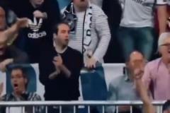 別以為你穩(wěn)了！對面可有梅西??！經(jīng)典的“伯納烏晾衣架”！