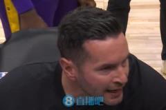 雷迪克暫停激情訓(xùn)話：防守干擾得非常好！繼續(xù)讓他們難受！走起！