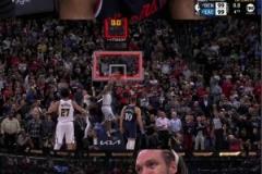 韋德怎么看當(dāng)比賽打成99-99時，戈登用一記滿分扣籃殺死比賽