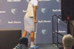 一個錫安，一個莫蘭特，這倆每年都傷