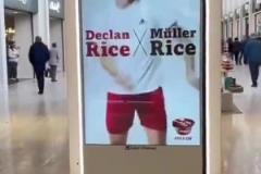 主場奪冠后，利物浦全員和球迷合唱《你永遠不會獨行》