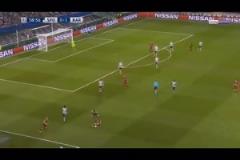 不拋棄，不放棄！倒地都能過人的梅西！讓防守者絕望的時刻！