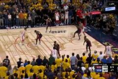 最糟糕的選擇！申京生死時(shí)刻強(qiáng)行單挑追夢(mèng)不中，巴特勒搶板定勝局