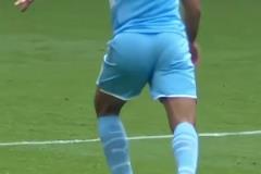 馬德魯加這記干凈利落的鏟球，引得現(xiàn)場球迷一片叫好