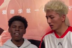 所以你到底是誰(shuí)？國(guó)內(nèi)一位黑人小哥神似愛(ài)德華茲！