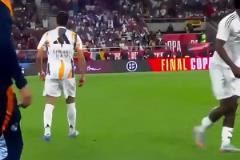 紅牌取消！官方：貝林紅牌取消，呂迪格禁賽6場(chǎng)，巴斯克斯2場(chǎng)！