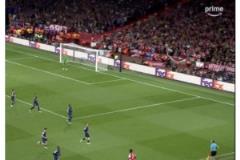 網(wǎng)友曬圖盛贊薩卡：薩卡在這種情況下還創(chuàng)造出了幾次機(jī)會(huì)