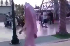 薄紗！美國(guó)球迷惡搞：這就是季后賽關(guān)鍵戰(zhàn)的哈登