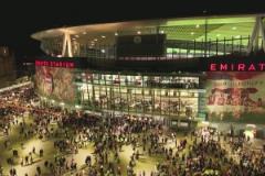 場(chǎng)面太壯觀了！酋長(zhǎng)球場(chǎng)6萬(wàn)人退場(chǎng)，場(chǎng)面壯觀！