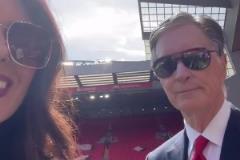 利物浦老板娘記錄了在安菲爾德奪冠時刻