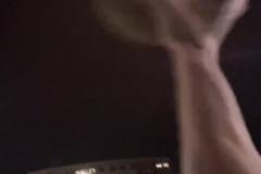 小卡和字母哥打球差不多就這視角吧？