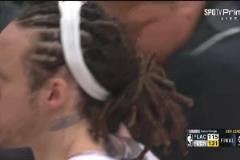 拿下天王山！約基奇、戈登等人賽后十分淡定，威少這是在找誰(shuí)呢？