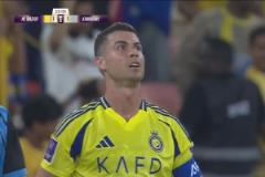 這球非常可惜！C羅頭球攻門(mén)遺憾擊中立柱！