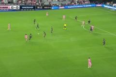 梅西這個傳球視野！梅西直塞蘇牙助攻阿爾巴破門，巴薩魂啊