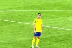 倍感自責(zé)！最后時(shí)刻錯(cuò)失絕平！C羅賽后自言自語(yǔ)重復(fù)射門(mén)動(dòng)作！