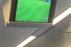 網(wǎng)友曬視頻：高鐵都在放天下足球，中國足球普及不再紙上談兵