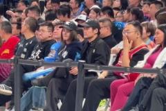 大明星來了！袁弘和張歆藝夫妻來觀戰(zhàn)京晉半決賽~