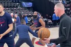 背水一戰(zhàn)！哈登賽前熱身連中三分 本場(chǎng)能否觸底反彈？