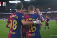 巴薩2-1反超比分！馬丁左路傳中助攻！費(fèi)爾明推射破門！