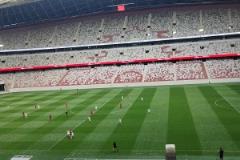 中乙門將逆天失誤將球抱進自家大門，球迷：假球也不敢這么踢吧！