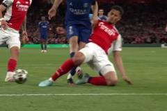 被皇馬看上！歐冠官方贊薩利巴：阿森納本可能因?yàn)檫@球出局