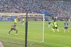 這就是理論上的死角！球迷實拍安東尼世界波絕殺