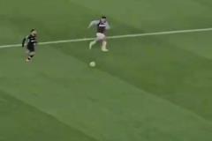 阿諾德的這個傳球我看了不下十遍！他是怎么做到的？