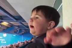 太可愛了！恩佐兒子看到老爸進(jìn)球之后高興的手舞足蹈